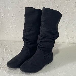 *Smart Fit Women's Black mid Calf Suede Boots Sz 4